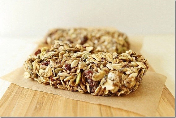 Healthy homemade granola bars