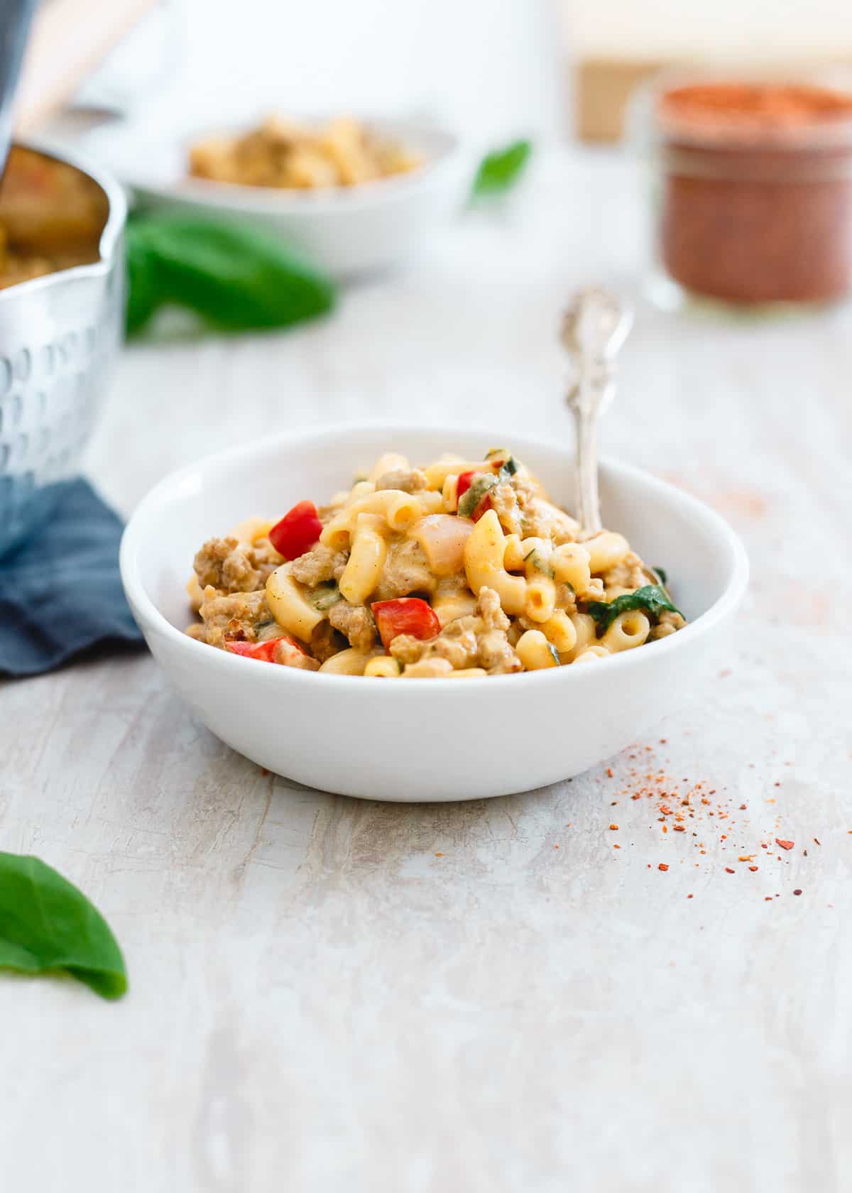 Turkey Skillet Mac and Cheese is an easy, 30 minute dinner inspired by those Hamburger Helper meals except way healthier and much more delicious!