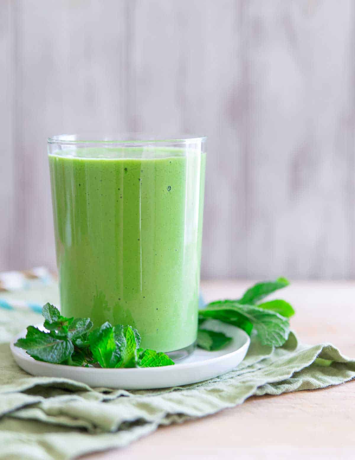 This healthier version of the famous McDonald's shamrock shake is a delicious, low-calorie option this season.
