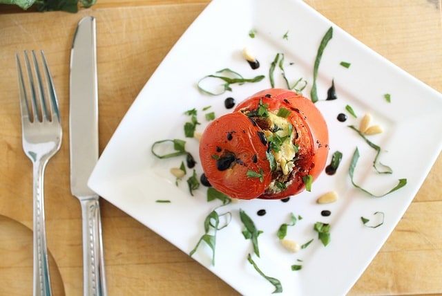 Vegan stuffed tomatoes