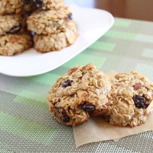 healthy breakfast cookies with almonds