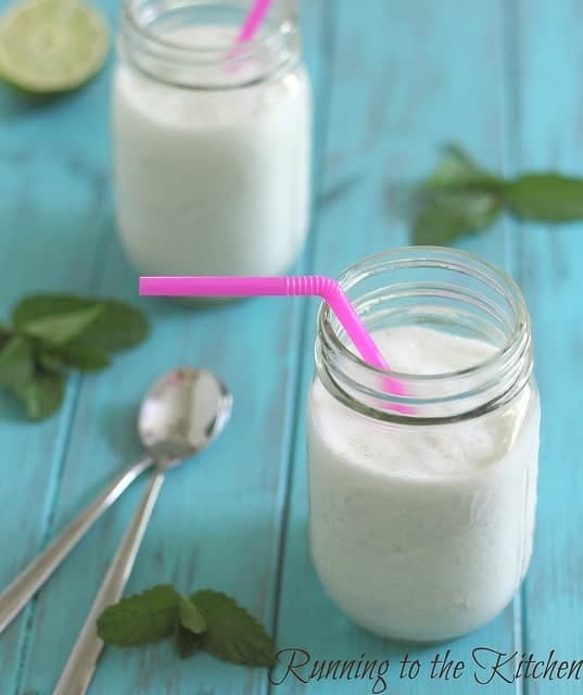 Coconut lime ice smoothie