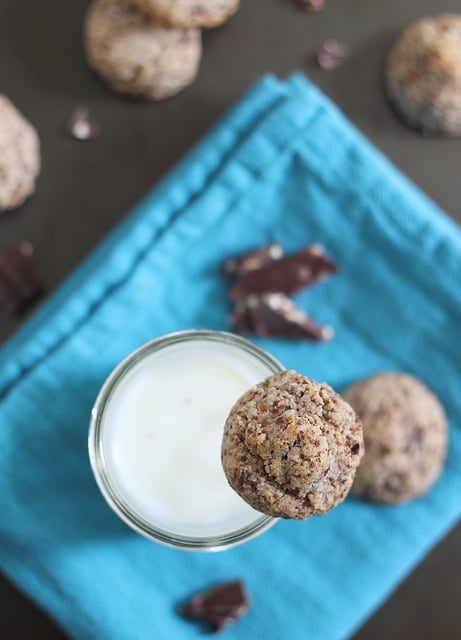 Soft and gooey paleo chocolate chip cookies are so easy to make and taste absolutely delicious!