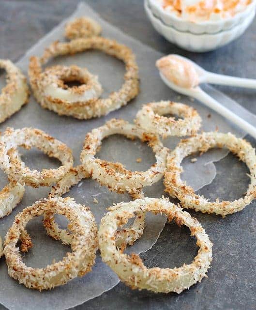 Coconut baked onion rings