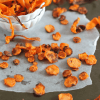 Crispy Baked Carrot Chips: 2 Ways