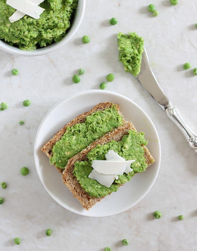 This minty pea and avocado spread is great as a pesto, dip or spread.