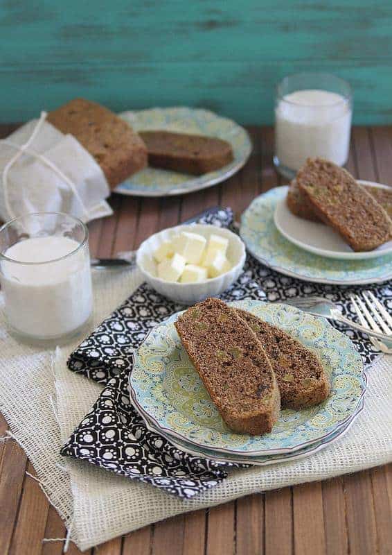 Cinnamon raisin bread