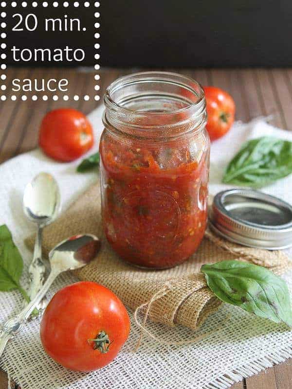 20 Minute Tomato Sauce | runningtothekitchen.com