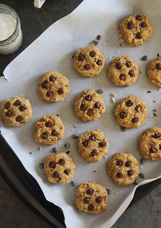 Brown Butter Sweet Potato Chocolate Chip Cookies | runningtothekitchen.com