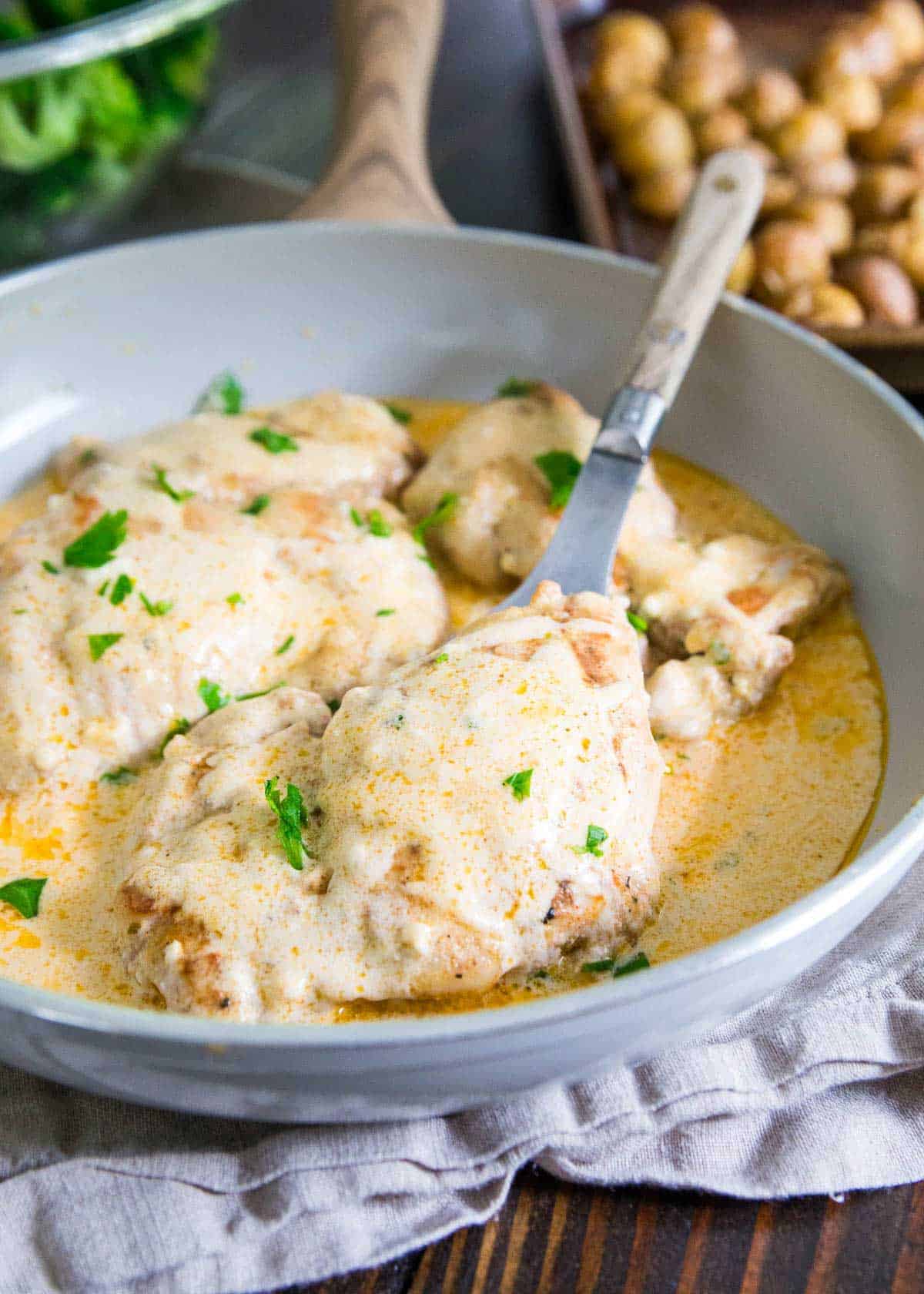 This cream cheese chicken is your answer to boring weeknight meals! Seasoned with 5 flavor-packed spices, it's creamy, indulgent & full of savory goodness.