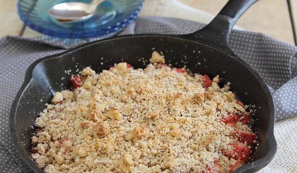 Paleo Strawberry Ginger Crisp