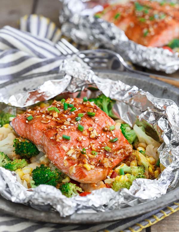 Sriracha honey salmon vegetable packets