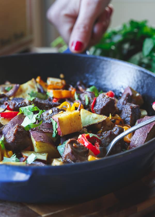 Smoky Steak Potato and Pepper Skillet is an easy one pan meal. Toss it all together in the skillet and roast, that's it!