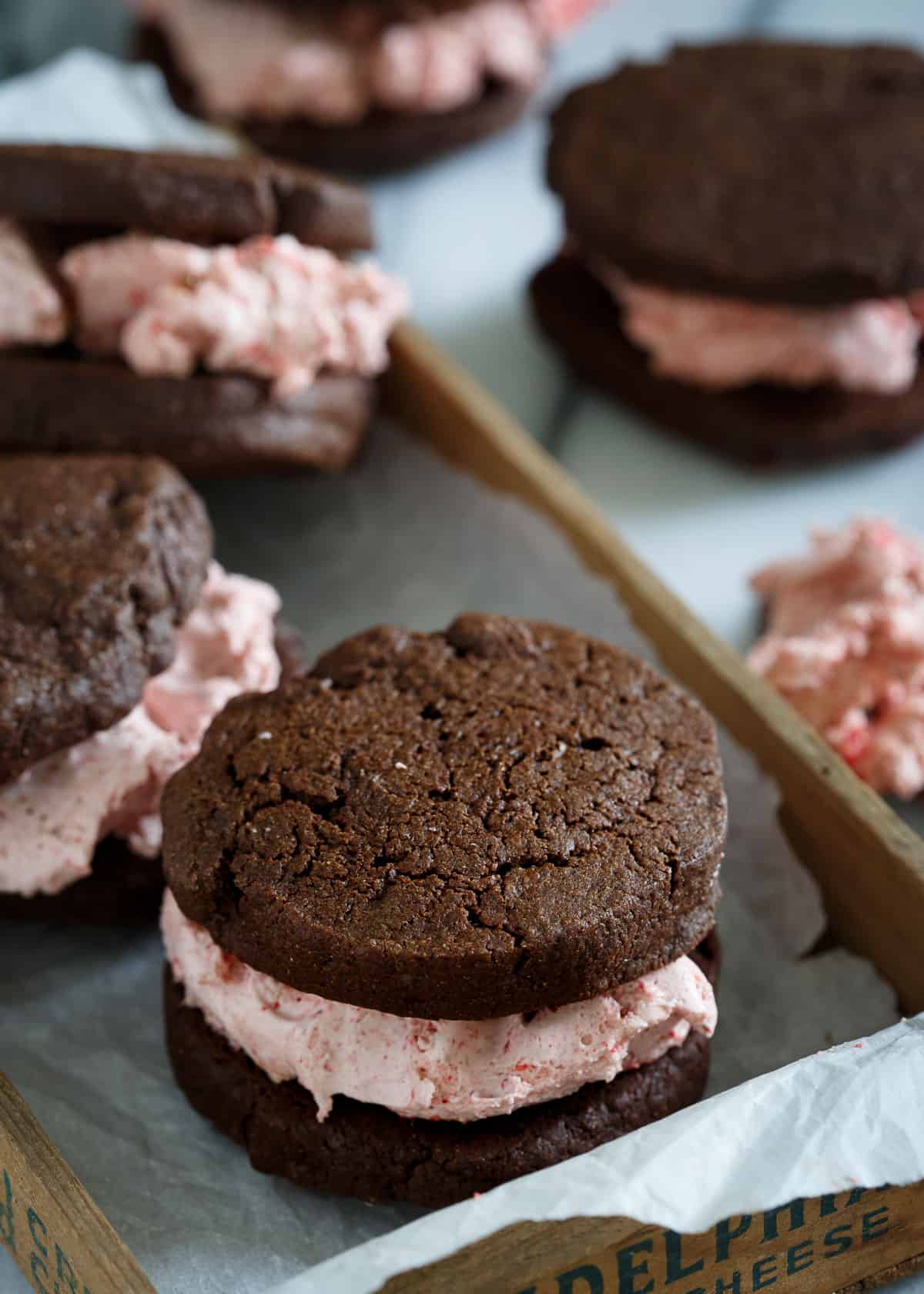 Naturally made strawberry marshmallow fluff is sandwiched between two chewy gluten free brownie-like cookies to make quite a tasty treat!