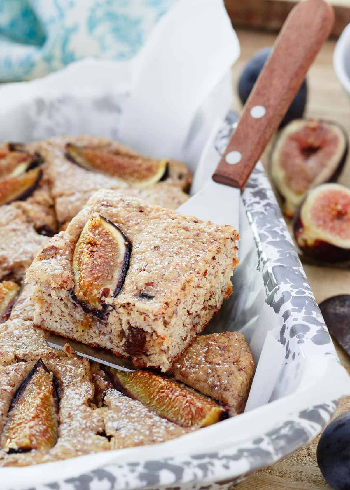 Made with almond and cashew flours, this gluten free fig cake is infused with almond extract and kept super moist thanks to ricotta. It's subtle sweetness makes it perfect for breakfast or an afternoon snack.