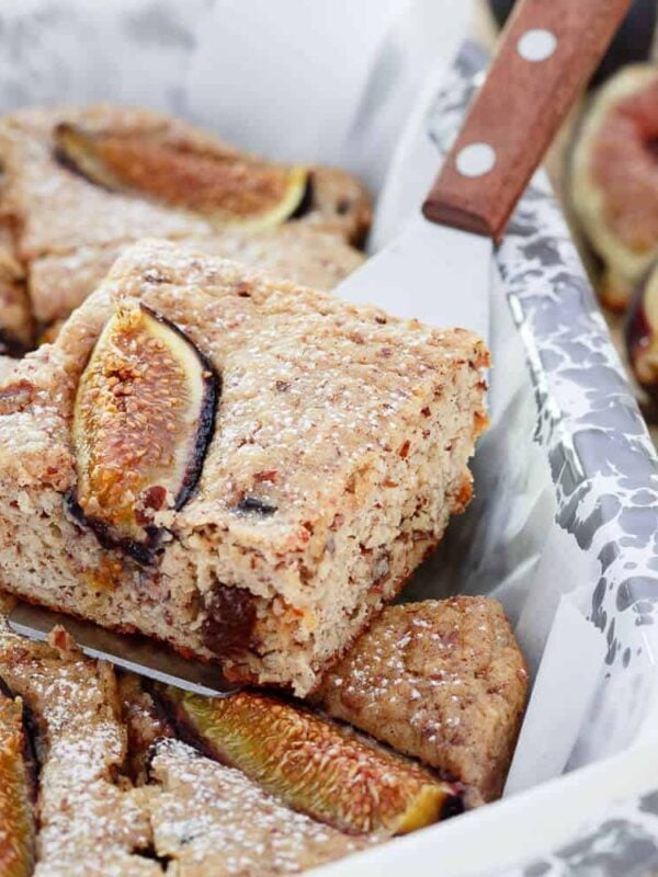 Made with almond and cashew flours, this gluten free fig cake is infused with almond extract and kept super moist thanks to ricotta. It's subtle sweetness makes it perfect for breakfast or an afternoon snack.