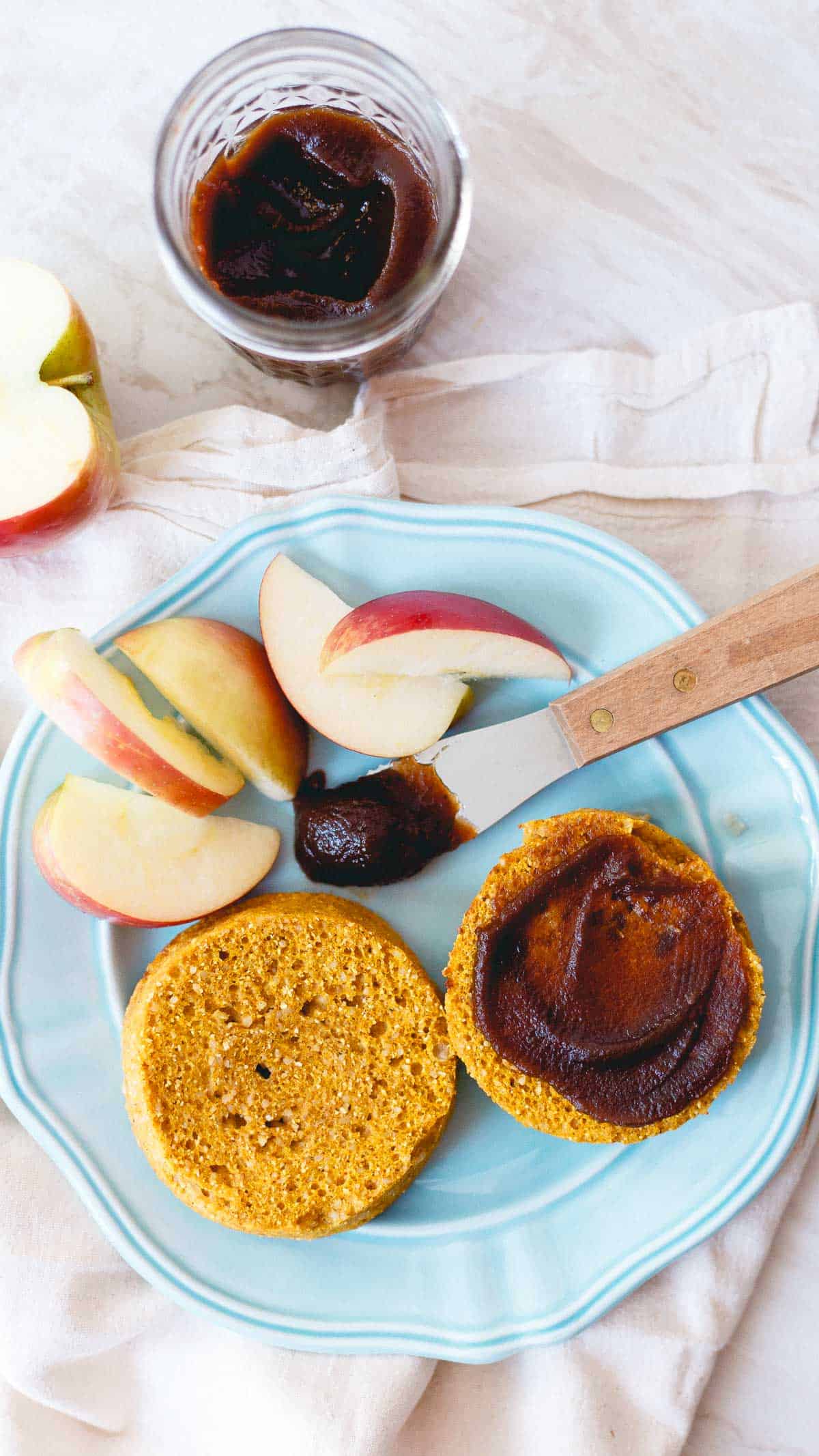 These pumpkin english muffins are paleo, gluten, grain and diary-free and a great start to your morning!