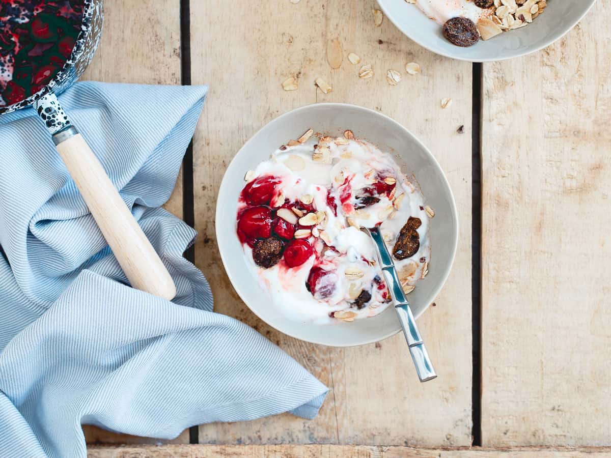 Quick and easy, packed with nutritious tart cherries, oats, almonds, cacao nibs and ginger, there's so much to love about these tart cherry ginger muesli yogurt bowls!