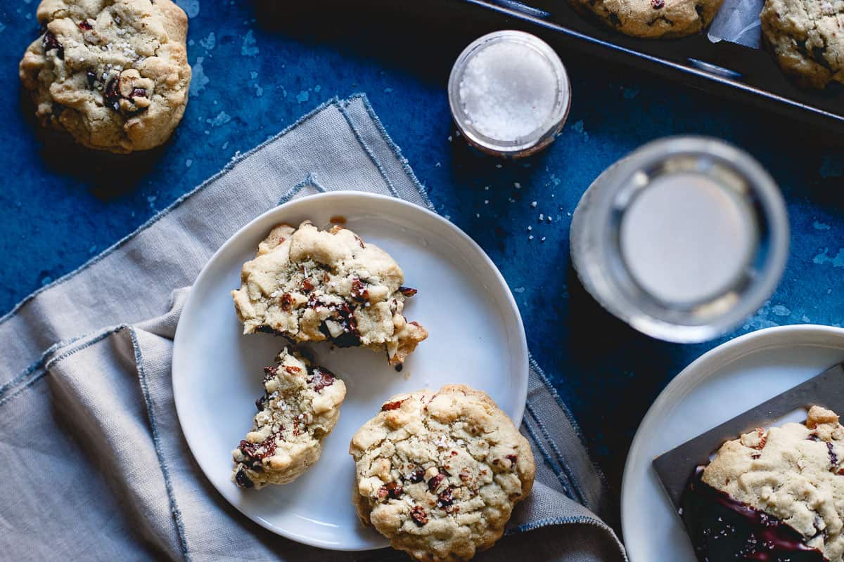 With cranberries, orange zest, almonds and chocolate chips, these cookies definitely don't disappoint. They're gluten-free too!