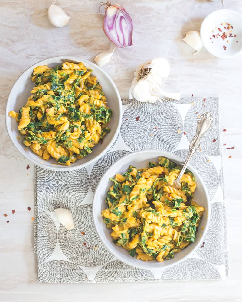 Healthy, decadent and seasonal - this creamy pumpkin garlic pasta is all of those things plus delicious!