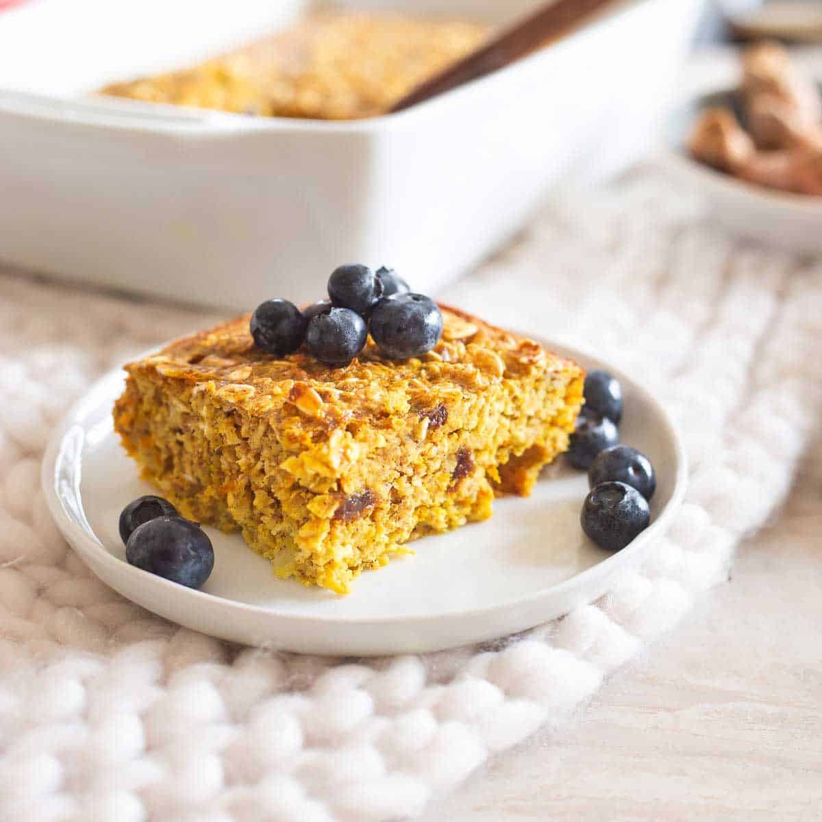 Try this turmeric baked oatmeal for an easy make-ahead breakfast packed with nutritious and hearty oats and fresh turmeric.