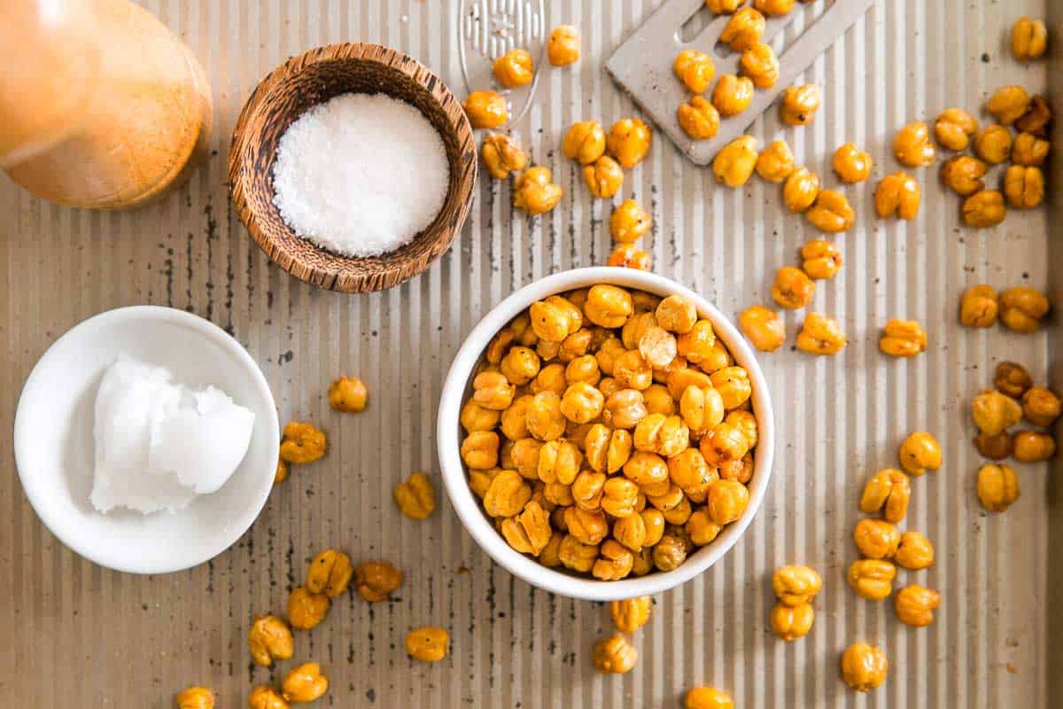 Use this simple tutorial and recipe to learn how to roast chickpeas and get them perfectly crispy and crunchy every time!