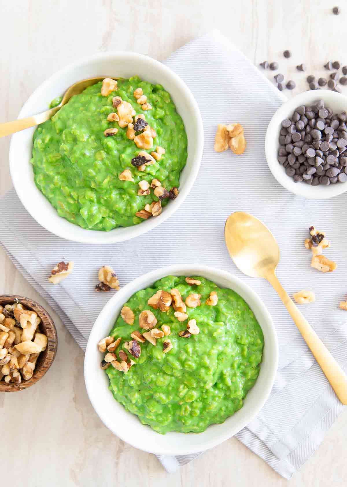 This spinach oatmeal recipe is healthy, delicious and a fun way to celebrate St. Patrick's Day with all real-food, natural ingredients.