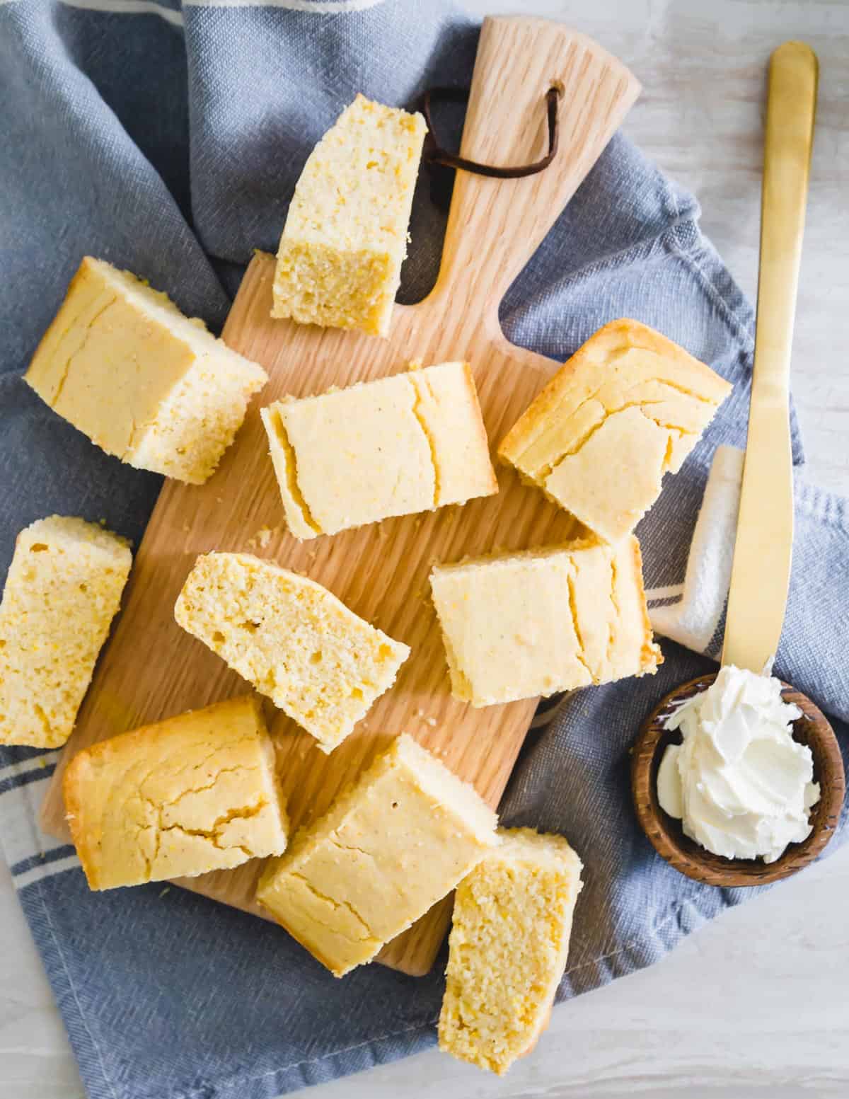 gluten-free vegan cornbread recipe cut into pieces