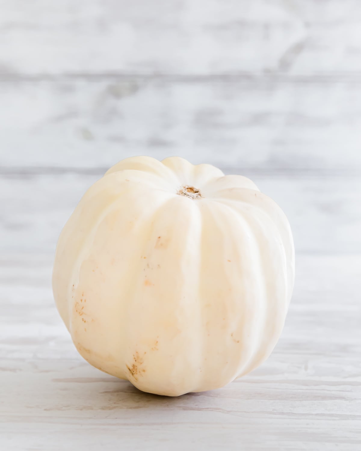 whole white acorn squash