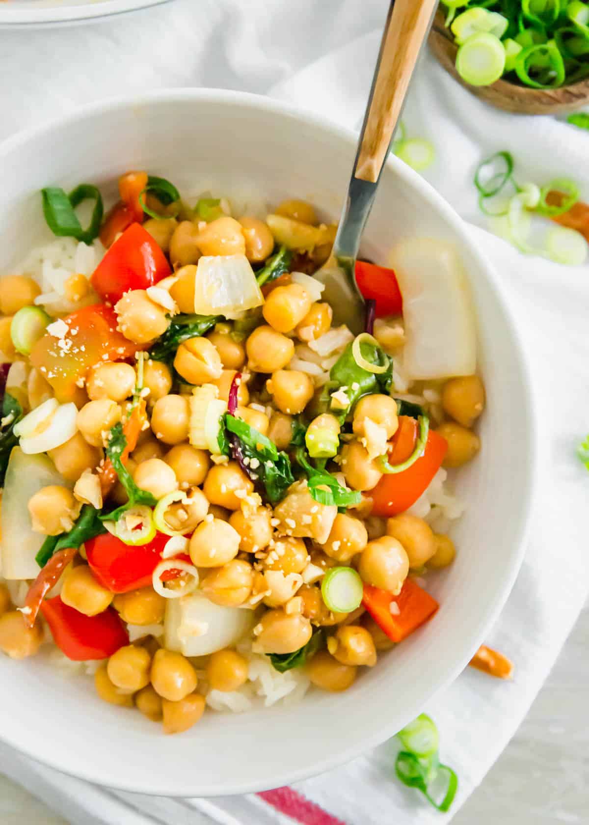 Now you can enjoy your favorite Chinese takeout dish in a healthier, vegetarian way with this chickpea Kung Pao recipe ready in just 25 minutes.