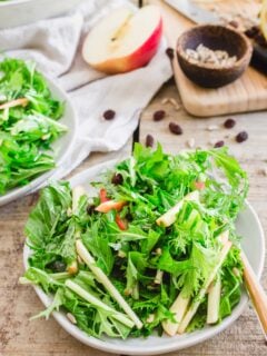 mizuna lettuce salad with apples and raisins