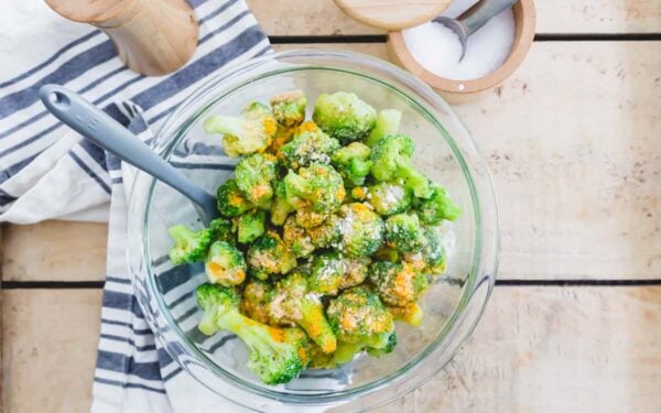 frozen broccoli seasoned with turmeric, garlic, onion, salt and pepper.