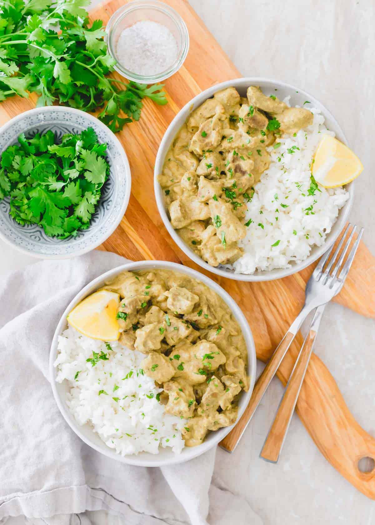 Lamb korma made with tender pieces of lamb leg and a creamy cashew based sauce.