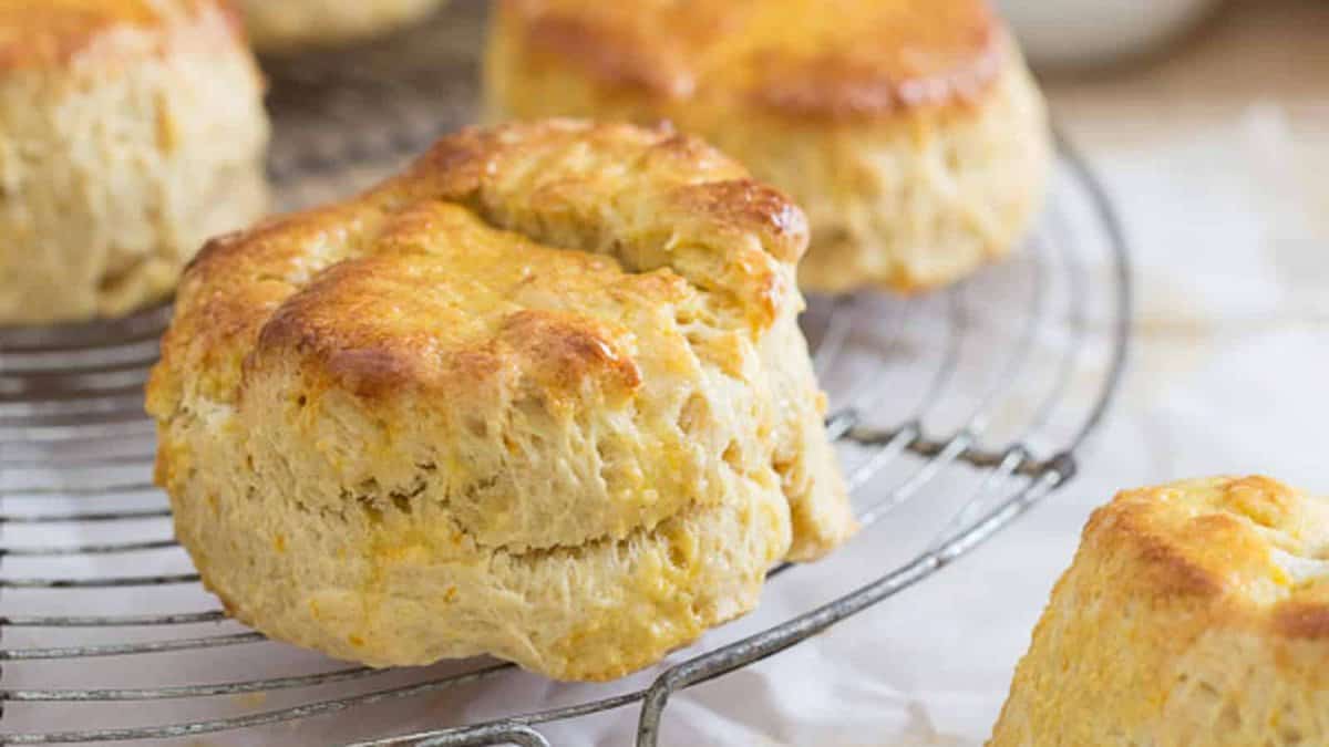 Citrus honey biscuits on a wire rack.