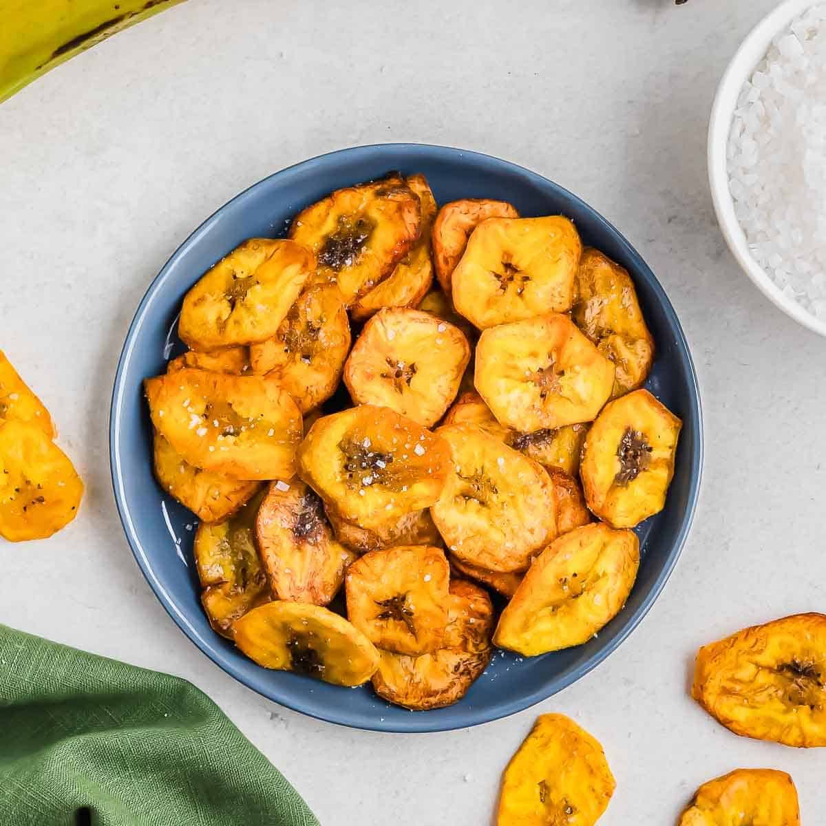 A bowl of fried plantains.