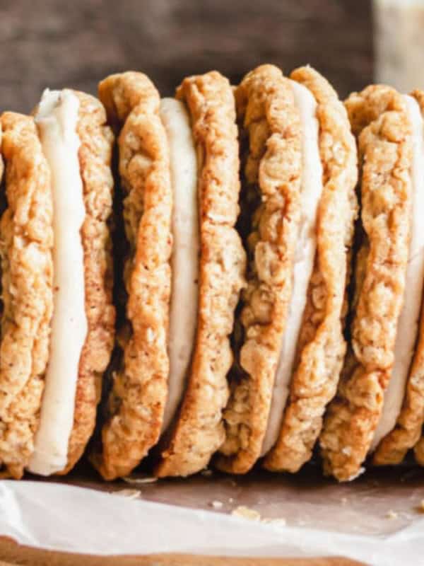 A stack of eggnog oatmeal creme pies.
